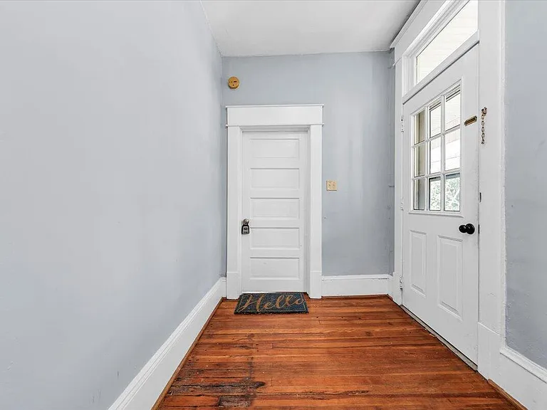 2410 Broadway Ave #B — Photo 30