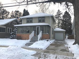 406 S Worthington St, Oconomowoc, WI 53066