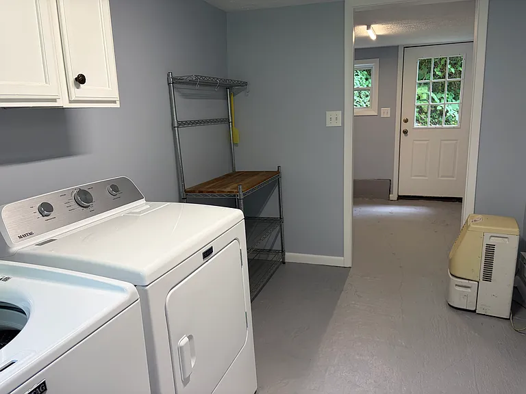 1516 Mountain Dale Rd — Photo 9
