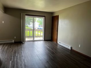 1335 Moreland St APT B, Oshkosh, WI 54902