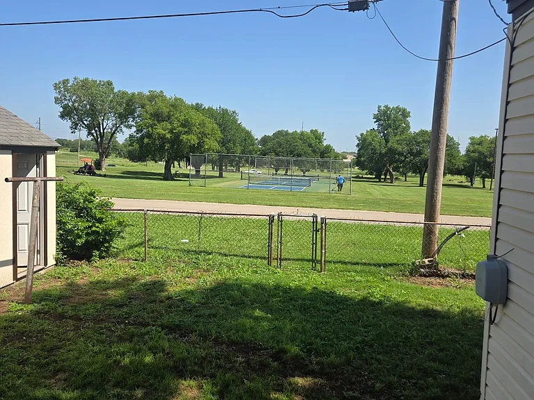 106 NE Bell Dr — Photo 14