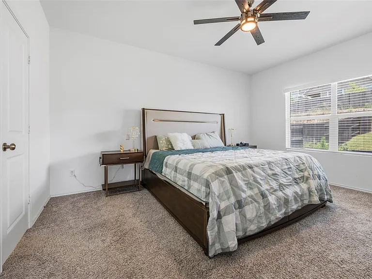 100 Wind Flower Ln — Photo 32