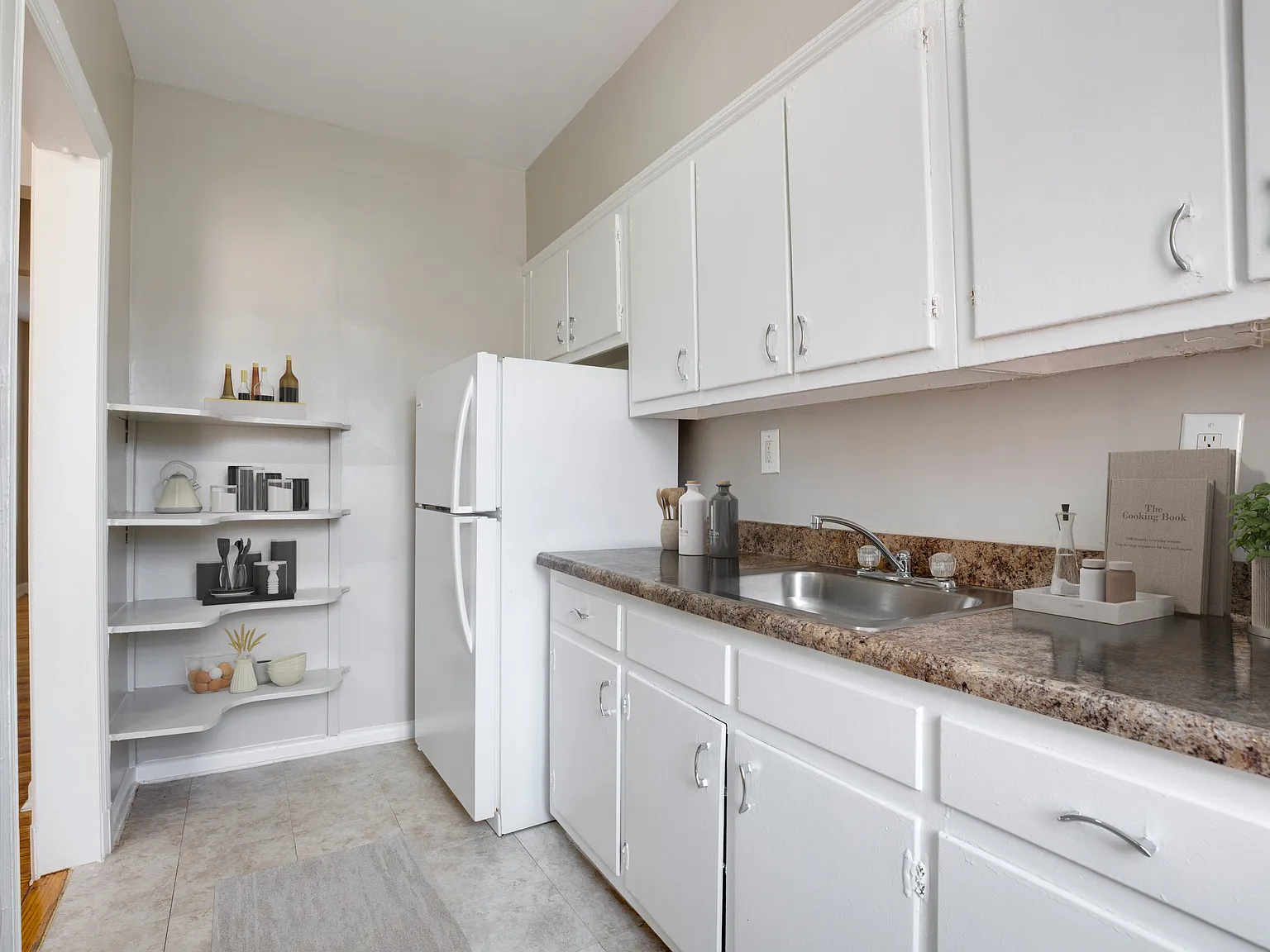 Park Crest Apartments — Photo 4