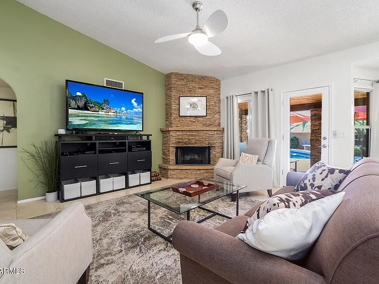 6001 E Monte Cristo Ave — Photo 12