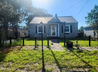 2090 Burnett Blvd, Wilmington, NC 28401