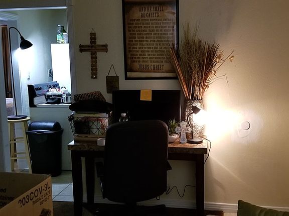 4th image of 307 N Kelly Ave