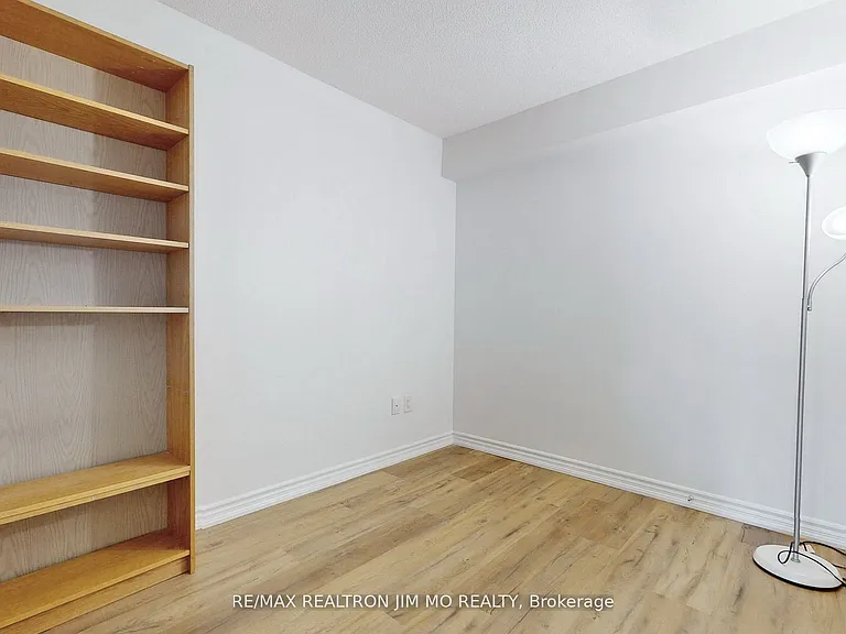 386 Yonge St #2508 — Photo 22