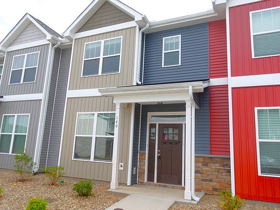 2nd image of 140 Creekland Way #1