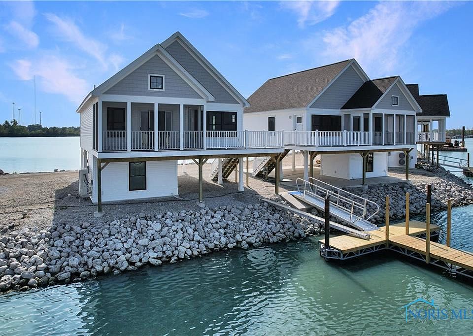 1st image of 545 W Lakeshore Dr #9