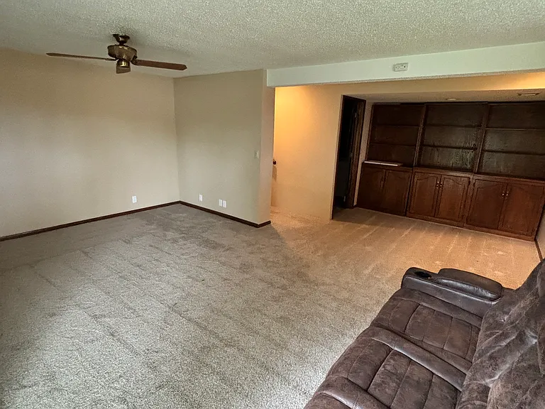 15517 Jones Cir — Photo 40