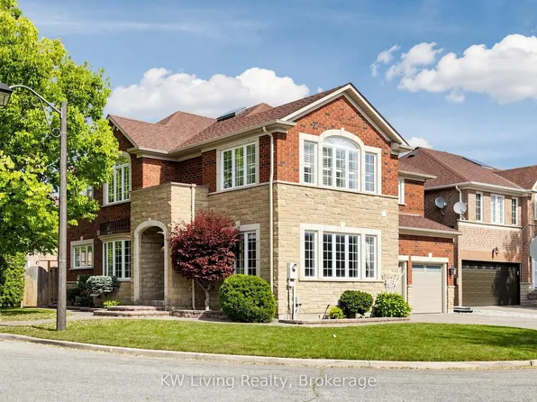 2 Littleleaf Cres, Markham, ON L3S 4E9
