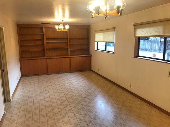 4th image of 1538 T St