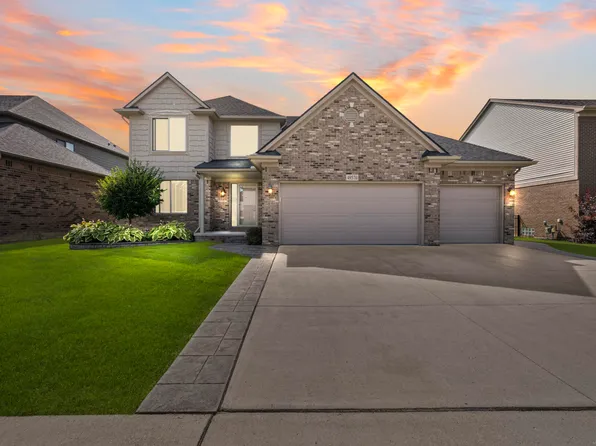 49570 Manistee Dr, Chesterfield, MI 48047