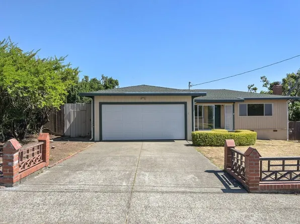 27 Mariele Drive, Fairfax, CA 94930