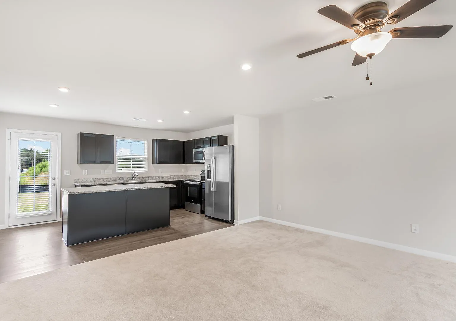 4 bed, 2.5 bath, 1680 sqft, $2,150 — Photo 4