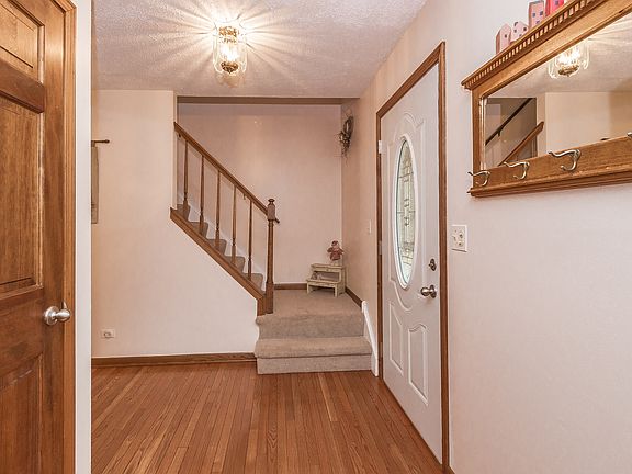 4th image of 219 Lehigh Ln