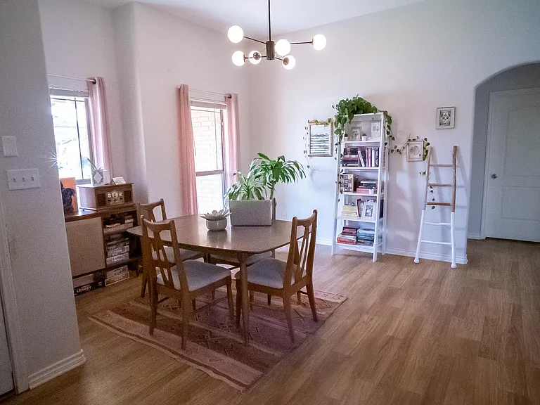 6600 Bay City Bnd — Photo 5