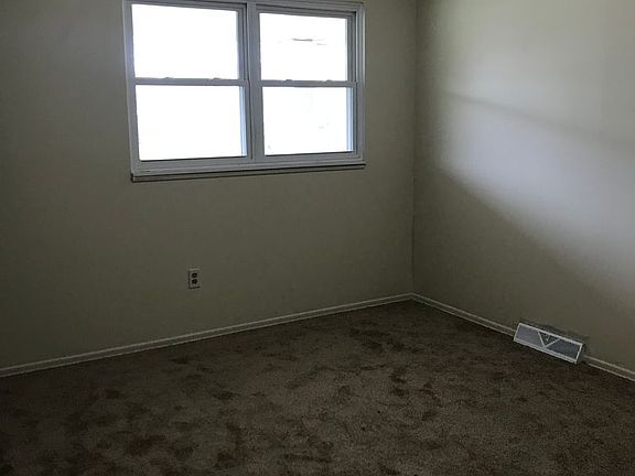 5th image of 7630-88 Stuhldreher St NW #7686