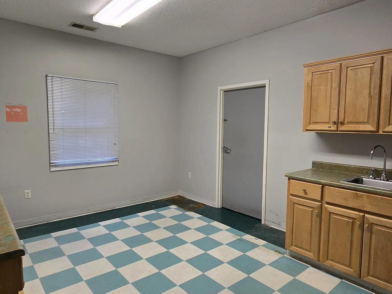 502 E General Stewart Way - 1 — Photo 3