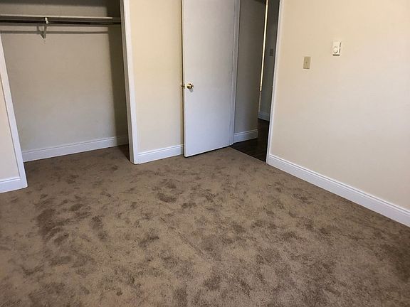 4th image of 7 Village Dr APT 5