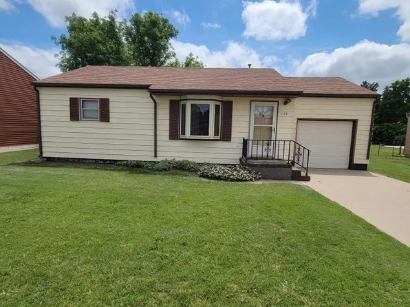 134 3rd St, Gorham, KS 67640
