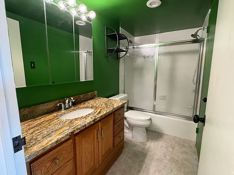5225 Pooks Hill Rd #606 — Photo 5