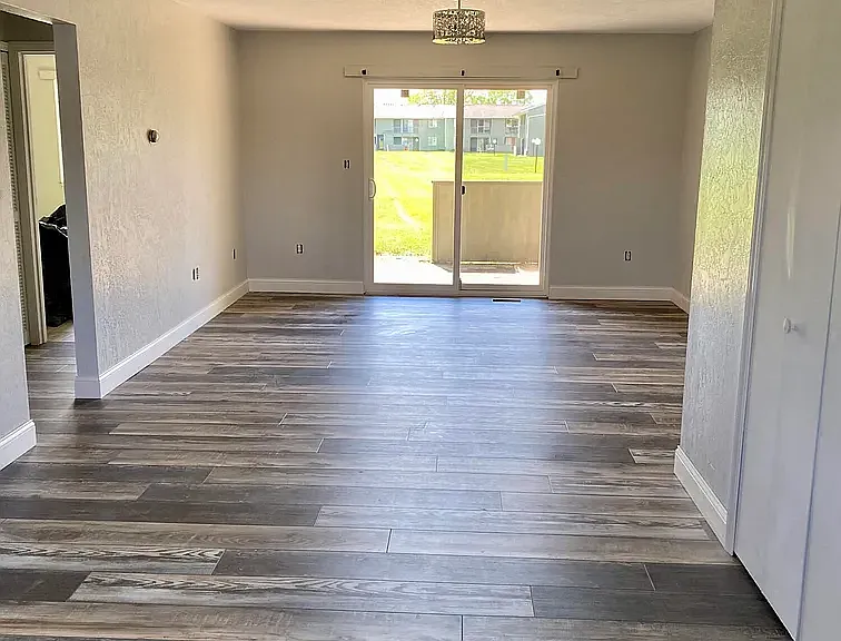 2275 N Cable Rd #6 — Photo 6