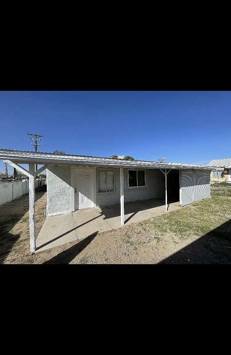 3 bed, 800 sqft, $1,250 — Photo 3