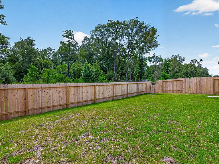 25568 Rose Creek Dr — Photo 37
