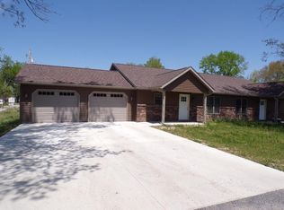 1201 Duncan St, Herrin, IL 62948