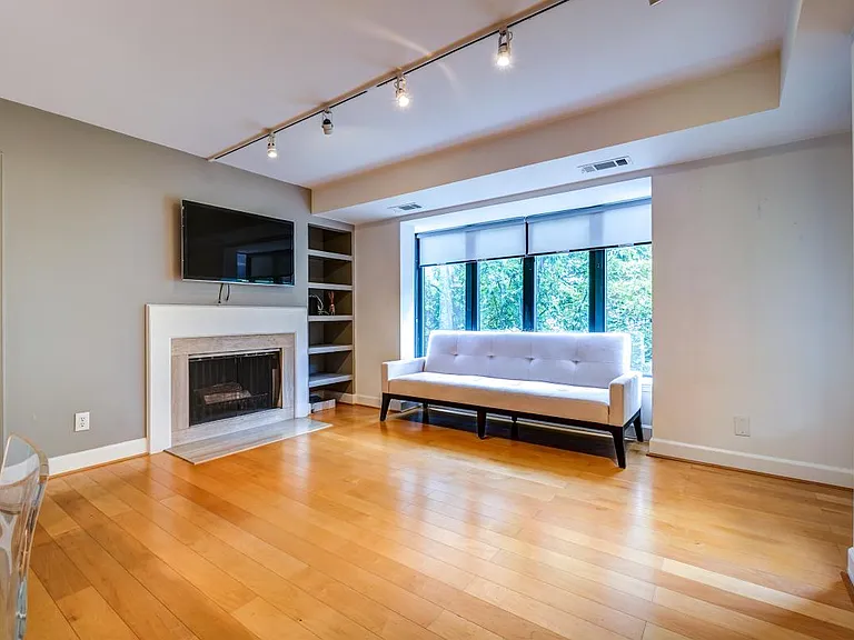 1080 Wisconsin Ave NW #2019 — Photo 10