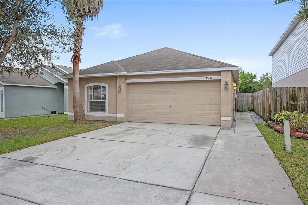 3 bed, 2.0 bath, 1312 sqft, $1,990 — Photo 3