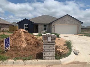 205 NW Sandstone Ave, Cache, OK 73527