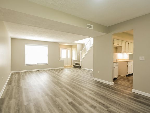 2nd image of 805 Timber Creek Dr