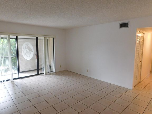 5th image of 627 Sea Pine Way #A2