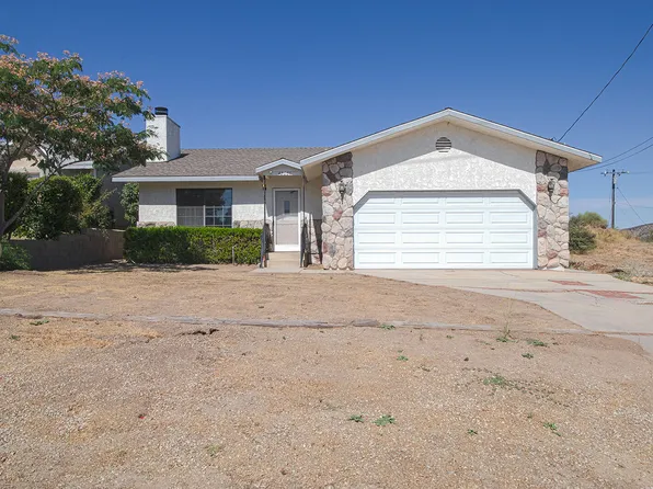 42661 Pinecliff Dr, Lake Hughes, CA 93532