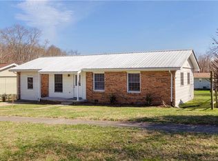 714 White Sparrow Dr, Hendersonville, NC 28792