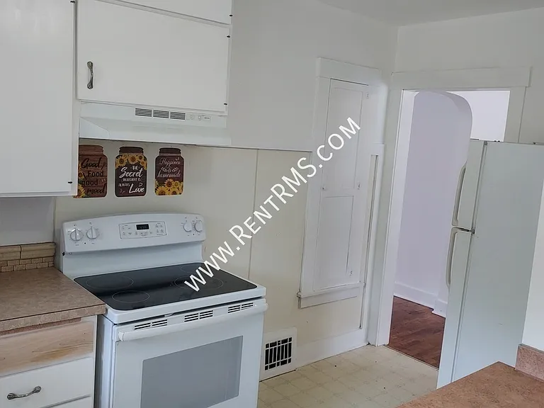 709 SW Medford Ave — Photo 11