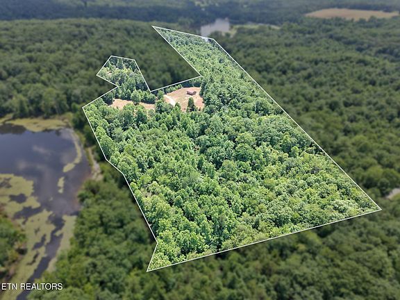 4th image of 36 Kentucky Dr