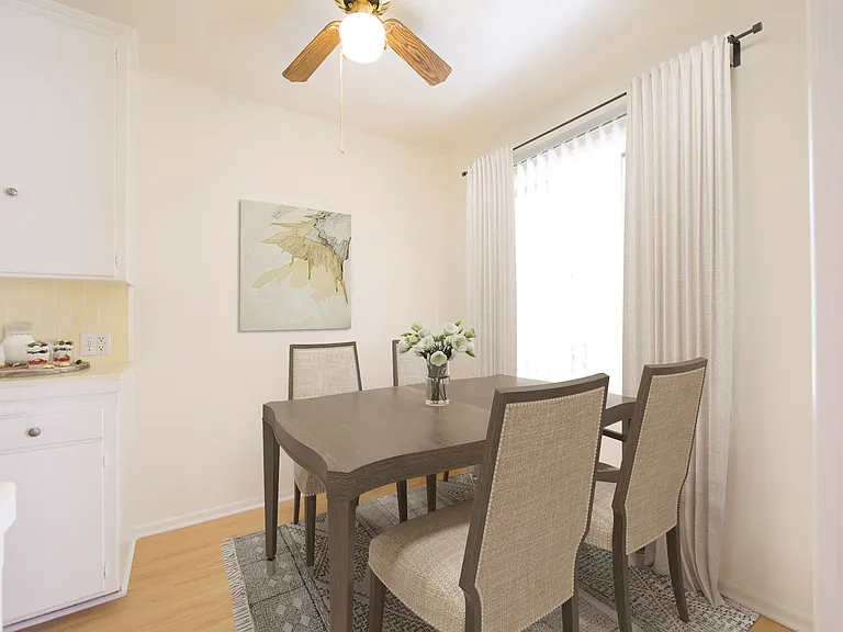 Gayley Manor Apartments — Photo 80