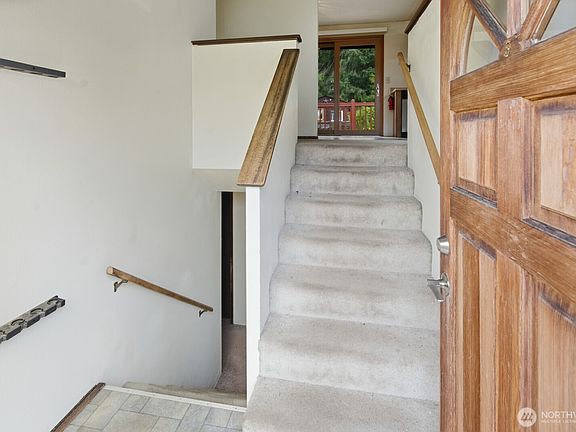 5th image of 1925 107th Drive SE