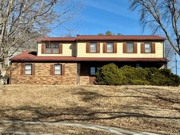 12 Princeton Ct, Iowa City, IA 52245