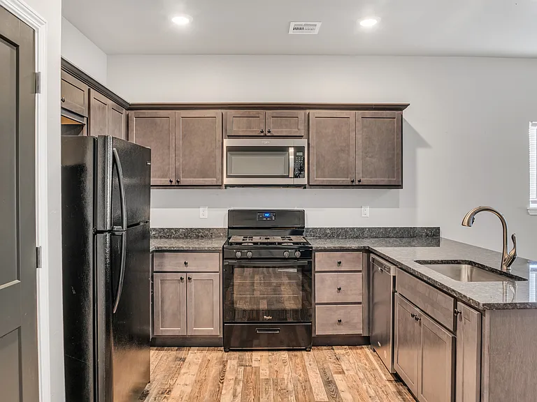 1623 E Timberridge Dr — Photo 8