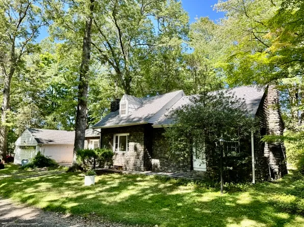 64 Chestnut Ridge Rd APT 4, Montvale, NJ 07645