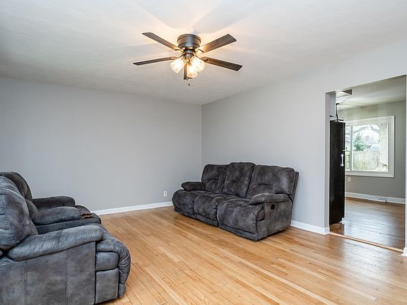 5th image of 109 Austin Dr