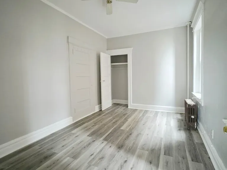 225-227 Clifton Ave #10 — Photo 3