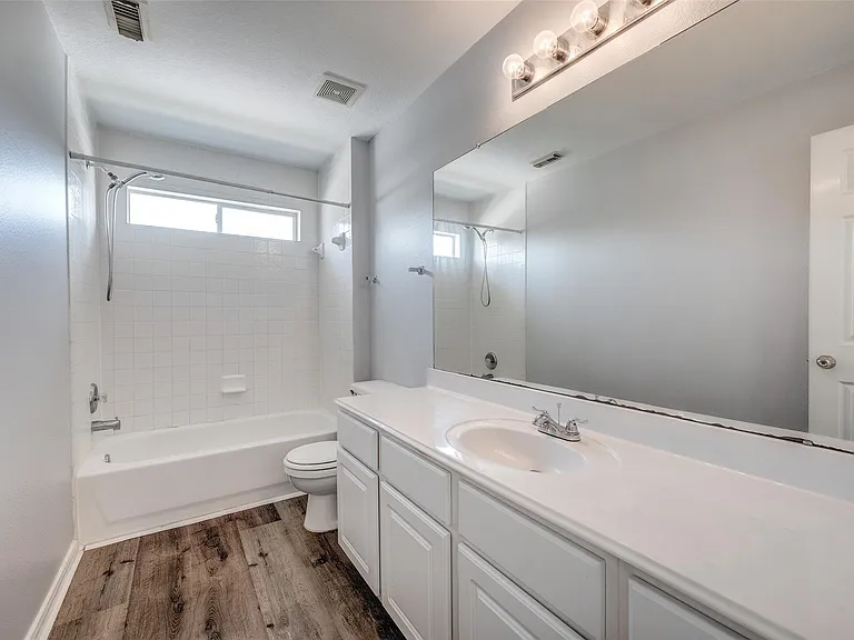 21318 Rose Hollow Ln — Photo 32