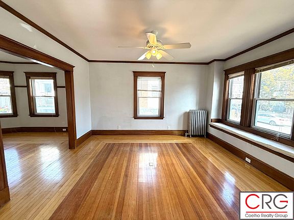 3rd image of 39 Woodward Ave #1
