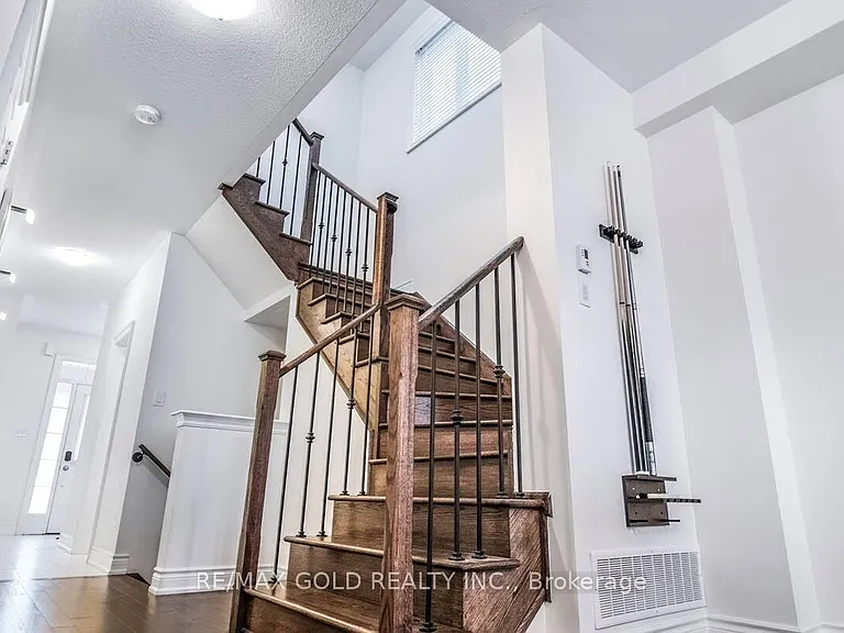 1345 Restivo Ln — Photo 3