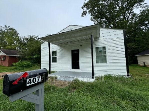 407 Circus St